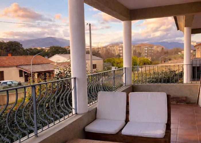 Apartament Cosy - Lumineux Avec Terrasse Borgo (Corsica)
